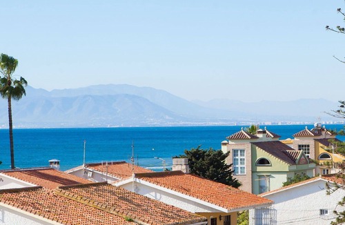 Torre de Benagalbon Apartment | Beautiful apartment for 5 guests with WIFI, A/C, TV and terrace