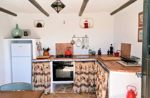 Montefrio House | Beautiful Farmhouse, Private Pool, Stunning Views Free Wifi, Historic Montefrio