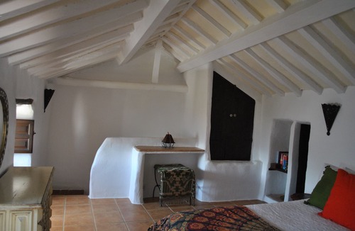 Montefrio House | Beautiful Farmhouse, Private Pool, Stunning Views Free Wifi, Historic Montefrio