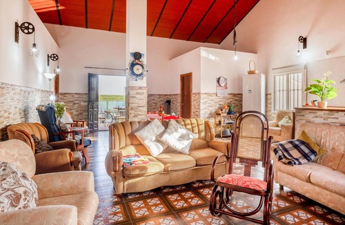 Alcolea del Rio House | Beautiful home in Alcolea del Rio