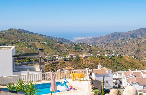 Competa House | Beautiful home in Cómpeta with private swimming pool, can be inside or outside