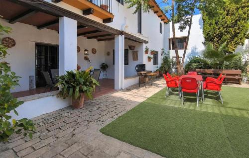 Puente Genil House | Beautiful Home In Puente Genil