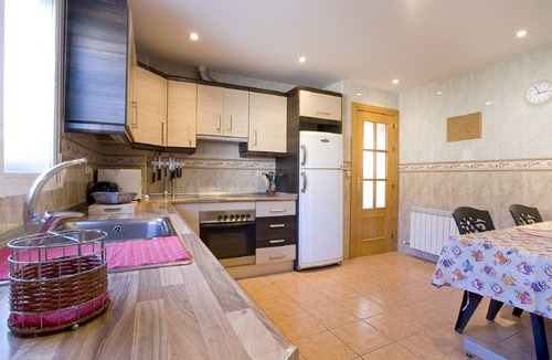 Ambroz House | Beautiful house in Granada just 10min from the center + (PARKING IN THE CENTER) + WIFI