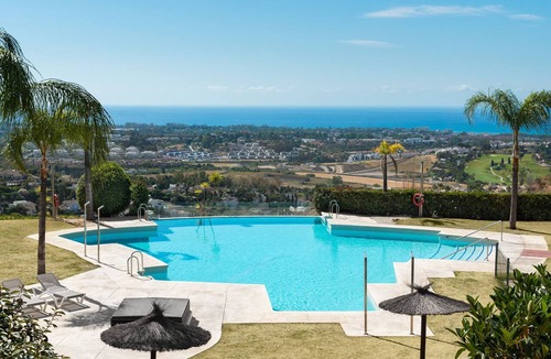New Golden Mile Apartment | Beautiful Views in Señorio de Cifuentes