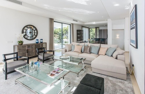 Benahavis Villa | Beautiful Villa EAGLE in Monte Mayor - RDR195