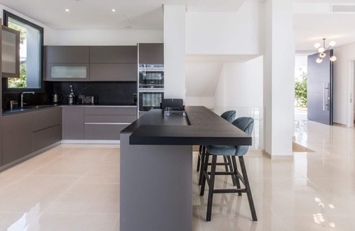 Benahavis Villa | Beautiful Villa EAGLE in Monte Mayor - RDR195