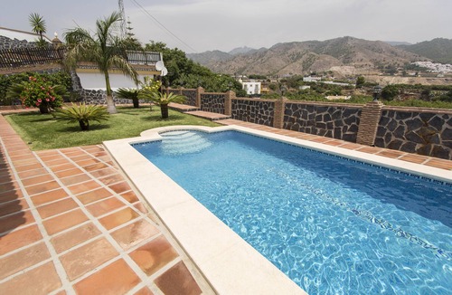 Frigiliana Villa | Beautiful Villa With Heated* Pool & Jacuzzi, Air Conditioning, WIFI Internet