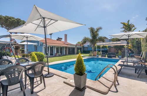 Aljaraque Apartment | Bed and Breakfast 'Azul' with Mountain View, Wi-Fi and Air Conditioning