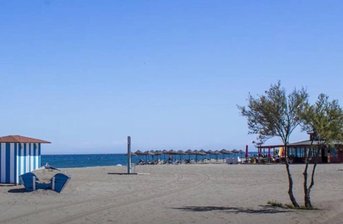 Puerto de la Duquesa Apartment | Bel appartement raffiné à 600 m de la plage