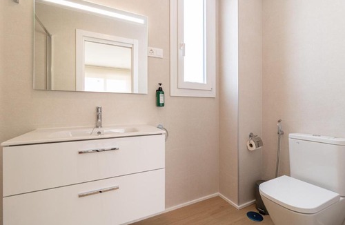 Bailen-Miraflores Apartment | Berrocal Signature Apartments