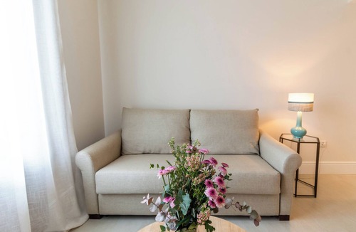 Encarnacion-Regina Apartment | Betis Suites-La Campana Verde