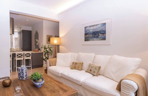 Indautxu Apartment | Bilbao Plaza Campuzano de Bilbao Suites, elegant and central