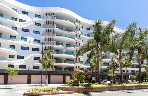 Estepona Apartment | Blue Infinity Luxury Apartment by GHR Rentals