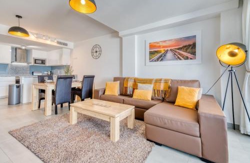 Castillo de Sabinillas Apartment | Blue Sunset Retreat