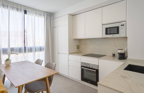 Capuchinos Apartment | Brand New · Modern Comfort in Málaga by VGC