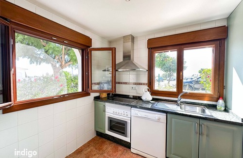 Costa Esuri Ski Chalet | Bright 3-Bedroom Townhouse Las Lomas BAU01