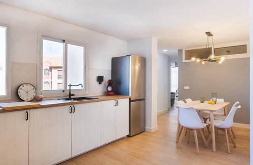 La Goleta Apartment | Bright and well-equipped apartment in the center