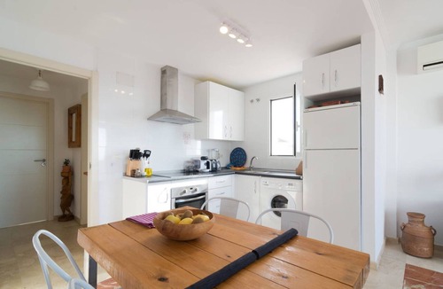 Benagalbon Apartment | bright apartment, big terrace, stunning sea and mountainviews, summerpool