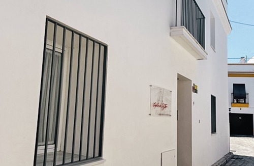 Jerez de la Frontera Old Town Apartment | Bright apartment in central Jerez for 6 people