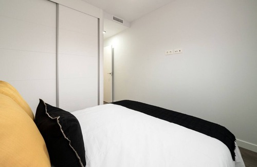 Getafe Apartment | Bright apartment 20 min from Madrid