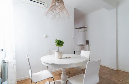 Arganzuela Apartment | Bright apartment-2Bedrooms 1Bathroom-Delicias