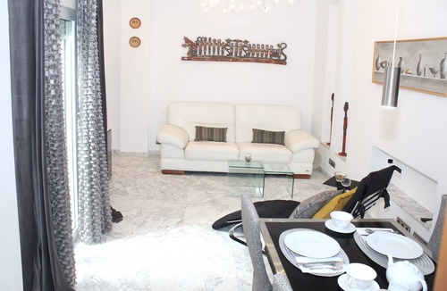 Macarena Apartment | Bright Apartment in Macarena with Wi-Fi and Air Conditioning