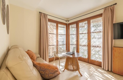 Beiro Apartment | Bright Breather - El Laurel