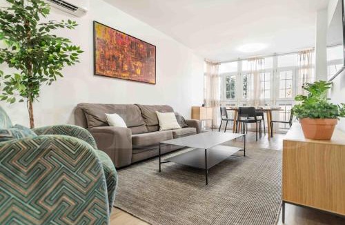 Parque Ayala Apartment | Bright Málaga Getaway with Patio by REMS