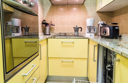 Milla de Oro Condo | Bright & Modern 2BR Apartment in Heart of Upscale Barrio Salamanca. Great Views