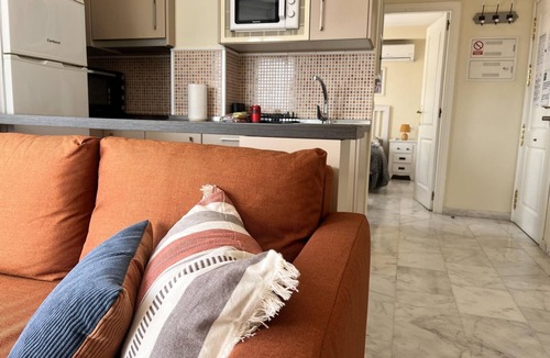 Bailen-Miraflores Apartment | Bright Penthouse with Terrace and Wi-Fi in Malaga