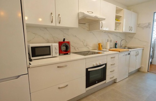 San Pedro de Alcantara Apartment | Bright seaside apartment with terrace in San Pedro de Alcántara