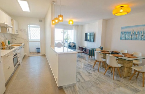 San Pedro de Alcantara Apartment | Bright seaside apartment with terrace in San Pedro de Alcántara