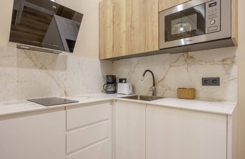 Cadiz Apartment | "Brisas de Cádiz 1" Apartment with Wi-Fi and Air Conditioning