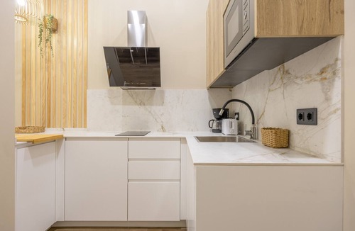 Cadiz Apartment | "Brisas de Cádiz 1" Apartment with Wi-Fi and Air Conditioning