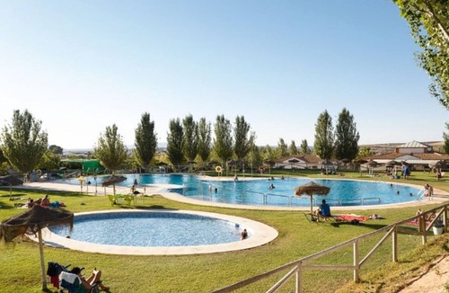 Humilladero House | Bungalow with Terrace - Sleeps 2