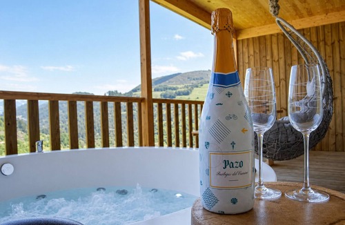 Ibias Municipality Cabin | Cabanas do Navia - Mencía - Ideal for families and couples - Pets allowed