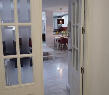 Distrito Centro Apartment | CALLE ABEJAR,PLAZA