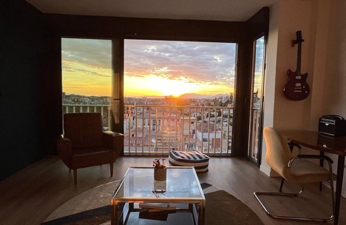 Carretera de la Sierra Apartment | Calm Oasis with Amazing Views in Granada - Nomad & Chill