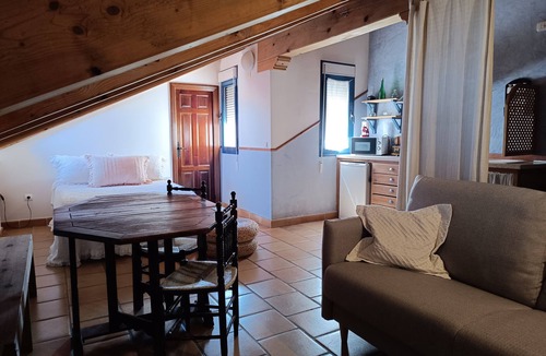 Consuegra Apartment | 'Campanario' Studio, Wi-Fi and Air Conditioning