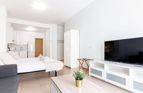 Perchel Sur Apartment | Carmen City Center Roof-Terrace Boutique Studio
