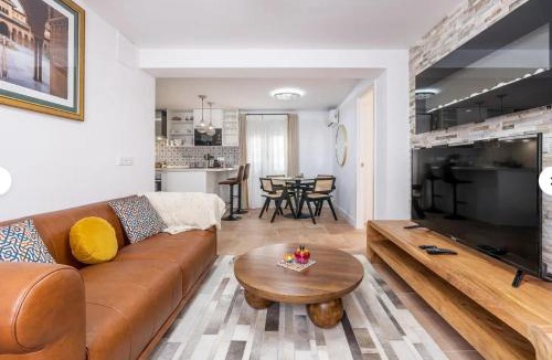 San Pedro Apartment | Casa al Andalus - Chic, serene, and Posh Center City Pad