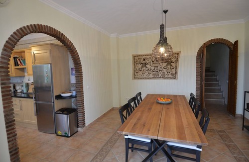 Los Cortijillos Villa | Casa Alegria, villa with mountain views, quiet location in Alcaucin