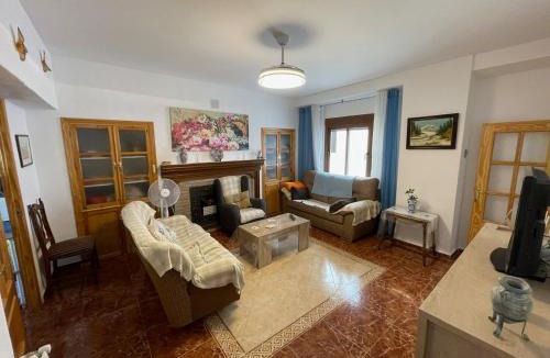 Castril House | Casa Amplia en el CASCO ANTIGUO de Castril