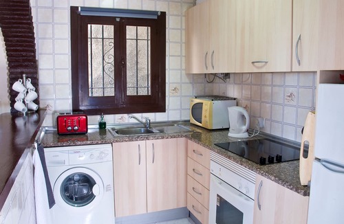 La Capellania Apartment | ★Casa Annabel walk to beach/train and all amenities UK TV/fast WIFI★