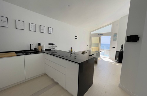 Bahia Dorada Ski Chalet | Casa Bahia Dorada - 3-bed townhouse on the front line of the beach!