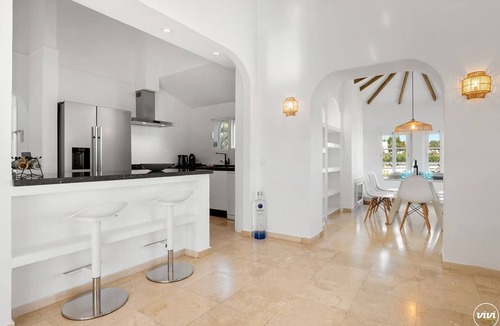 Estepona Villa | Casa Blanca | private pool - garden - bbq - jacuzzi