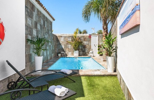 San Ambrosio House | Casa Bombón - Country House with Private Pool & Wi-Fi – Families Only