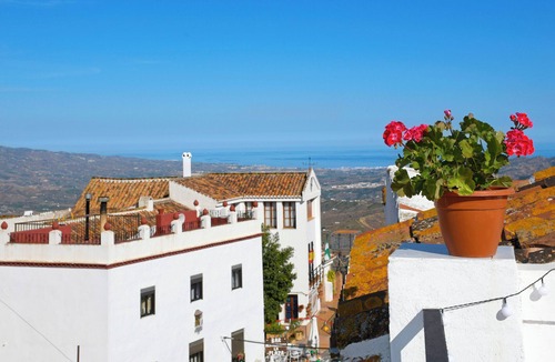 Comares House | Casa Bonita, an authentic Andalusian village experience. Pets-hispeed WIFI-airco