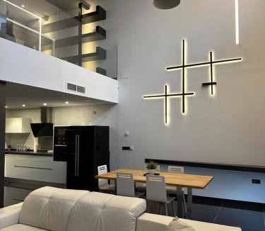 Jaen House | Casa Bulevar - Exclusiva casa muy moderna en zona tranquila