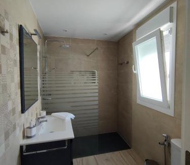 Ardales House | Casa Cantinero 1 - Parking Gratis